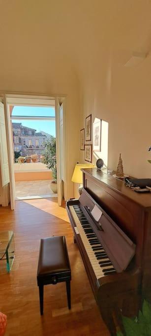 Finestre Sul Teatro - Catania - Parking Included Apartment Екстериор снимка